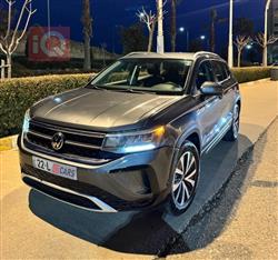 فولكسفاغن تاوس